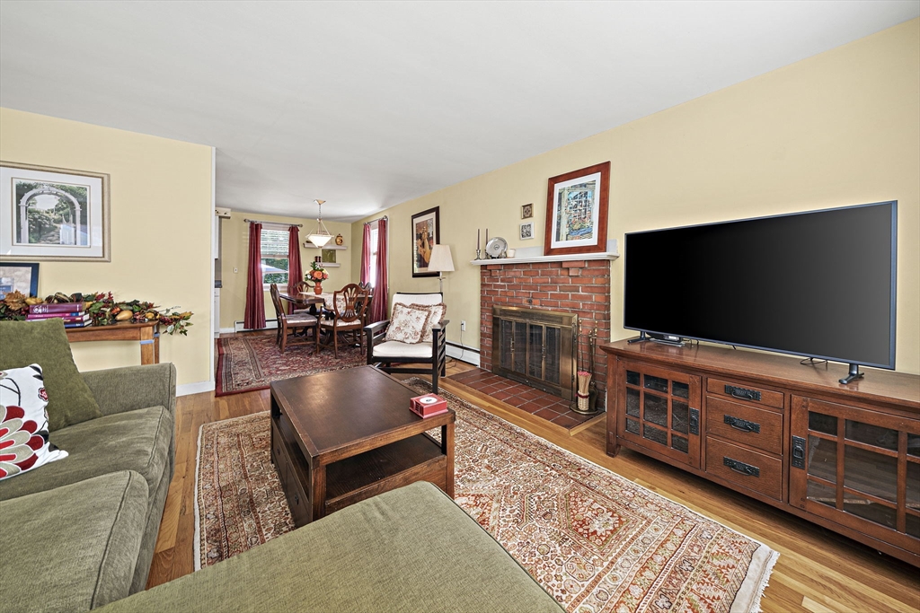 12 Dix Rd