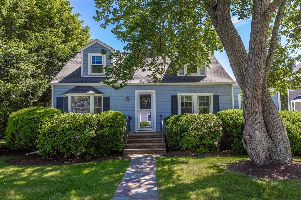 42 Hawthorn Ave