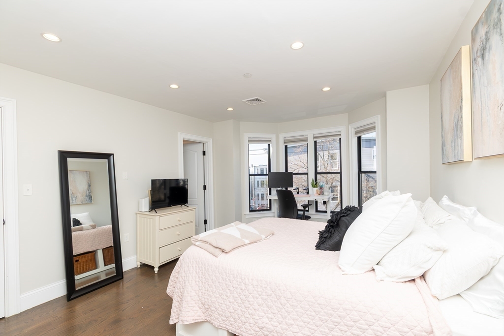 498 Sumner Street #3, Boston, MA Photo #10