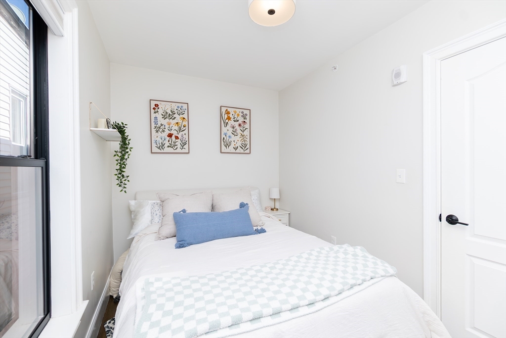 498 Sumner Street #3, Boston, MA Photo #21
