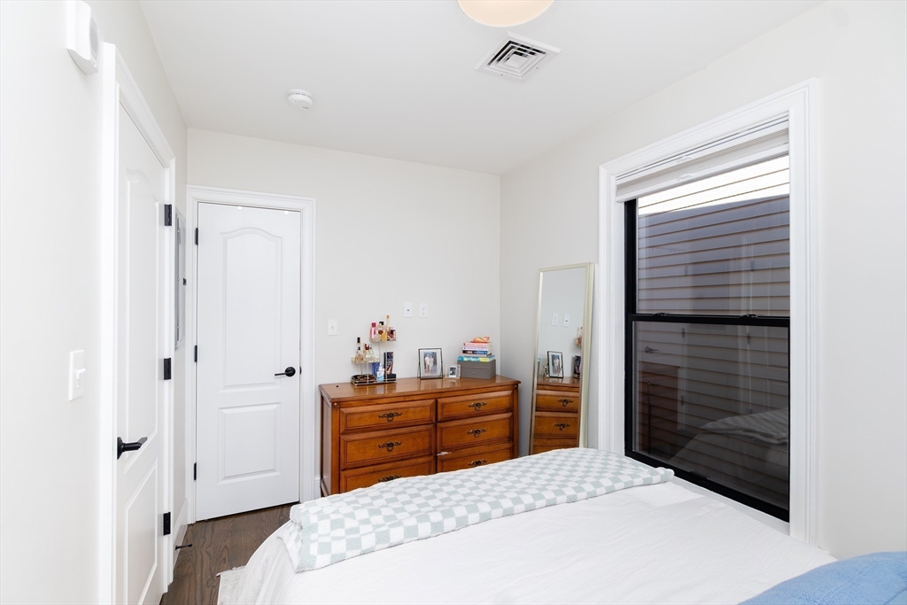 498 Sumner Street #3, Boston, MA Photo #19