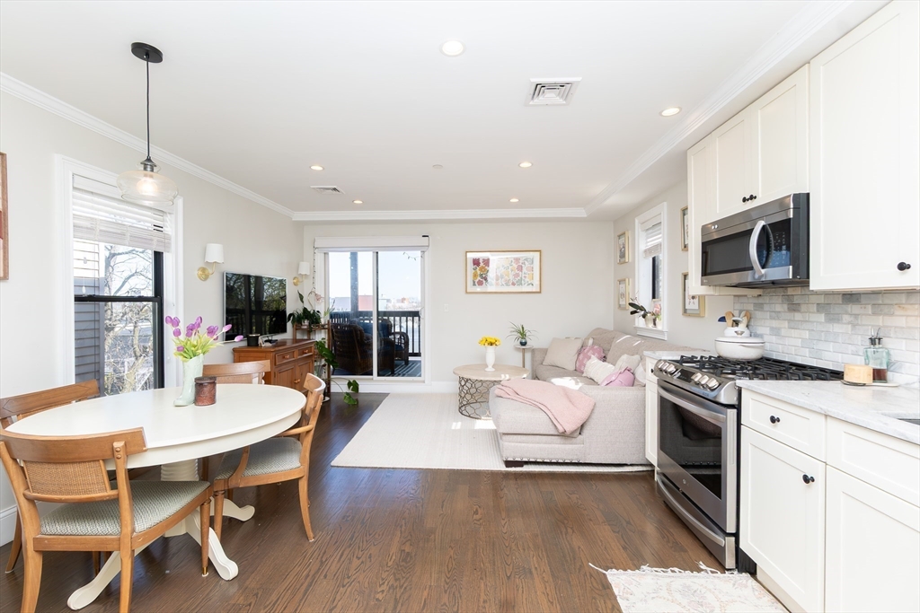 498 Sumner Street #3, Boston, MA Photo #1
