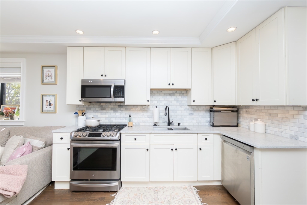498 Sumner Street #3, Boston, MA Photo #4