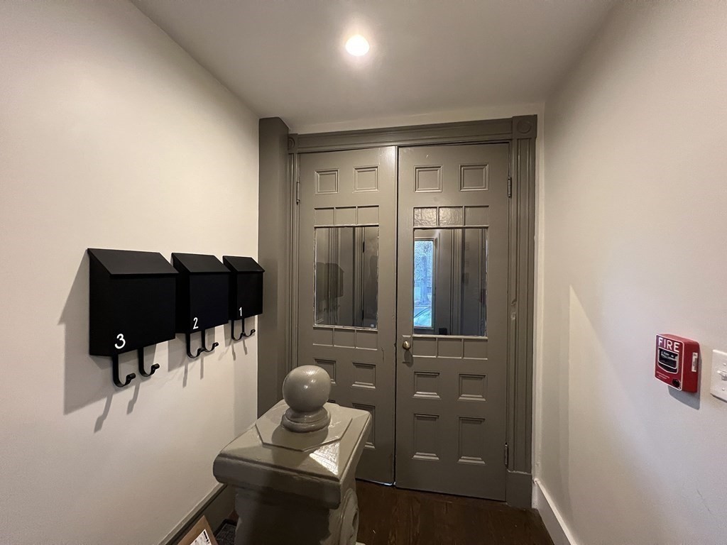 498 Sumner Street #3, Boston, MA Photo #28