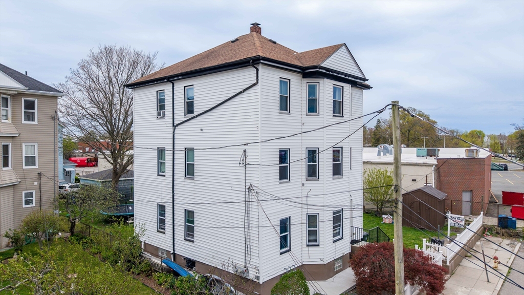 80 Lane St