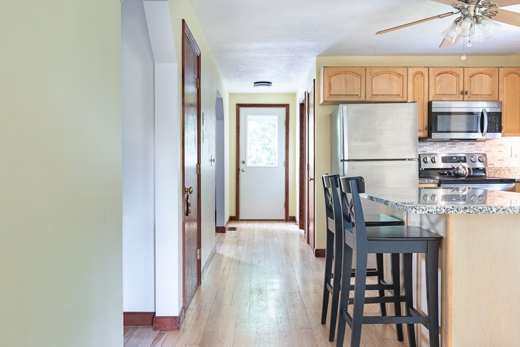 15 Thatcher Sq, Brockton, MA Photo #9
