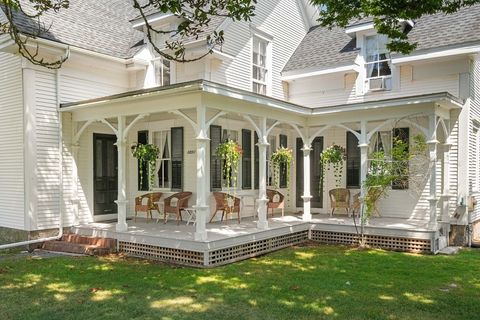 1054 State Road West Tisbury MA 02575