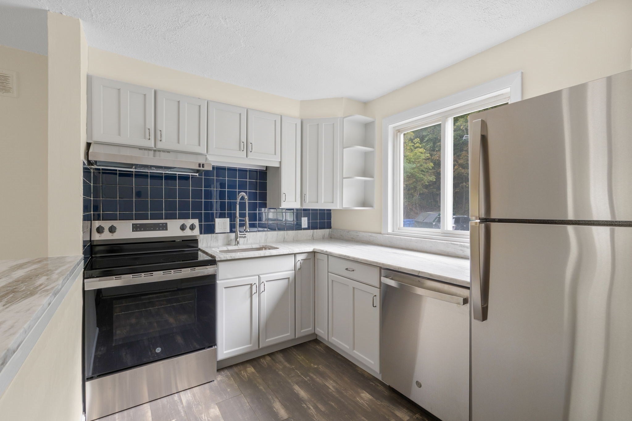 63 Lionel Ave C