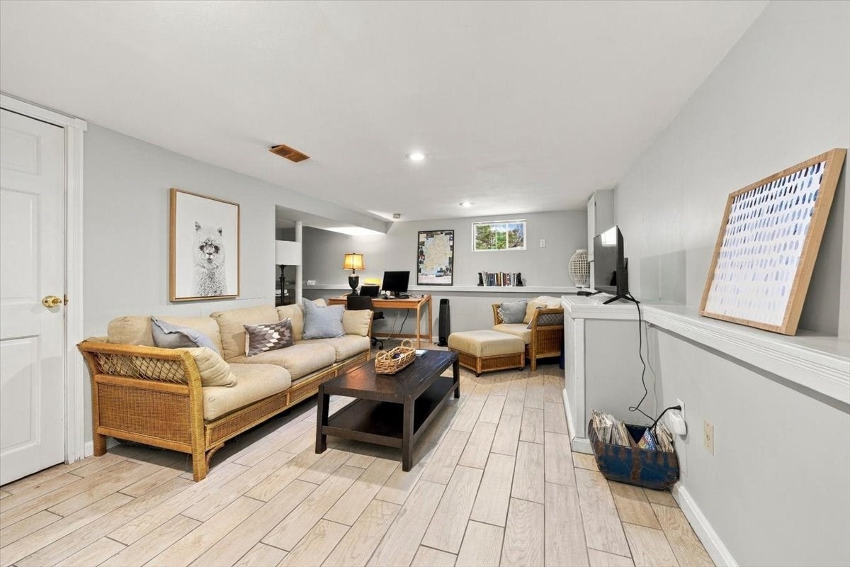82 Manatee Rd, Hingham, MA Photo #17