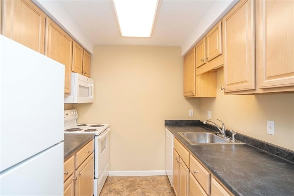 180 Main Street F148