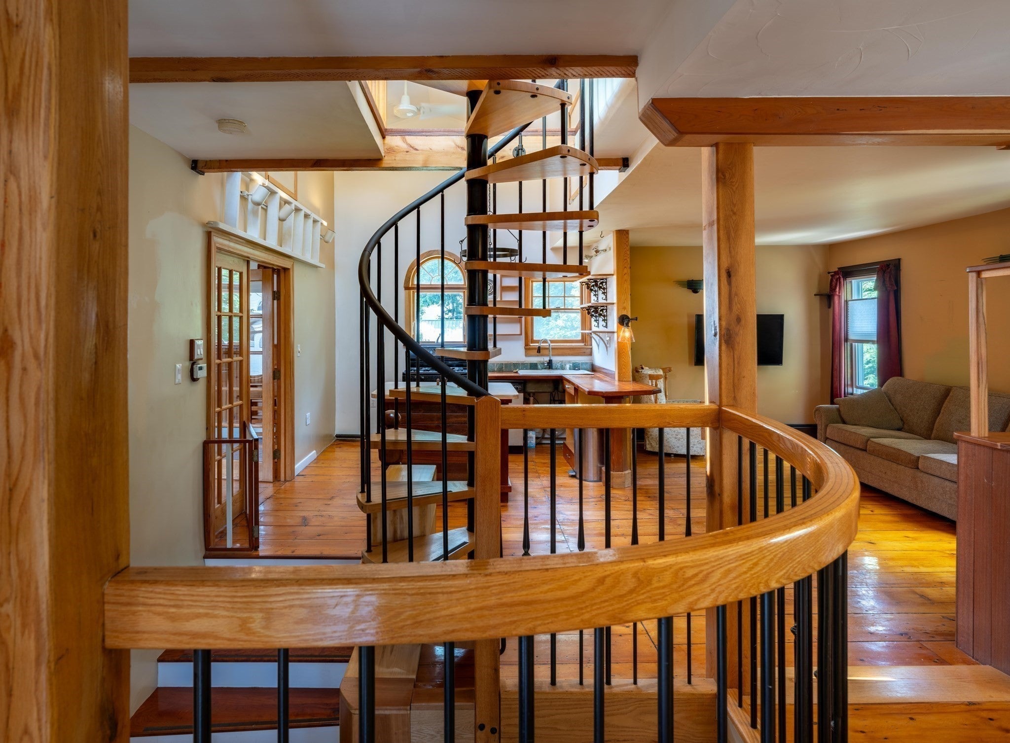 14 Main St, Shelburne, MA Photo #16