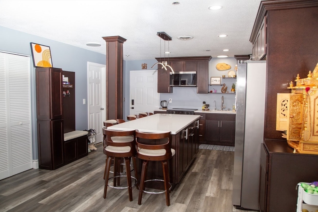 96 Old Colony Ave 227