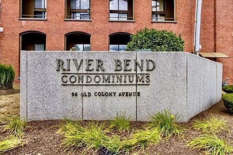 96 Old Colony Ave 227 Taunton MA 02718