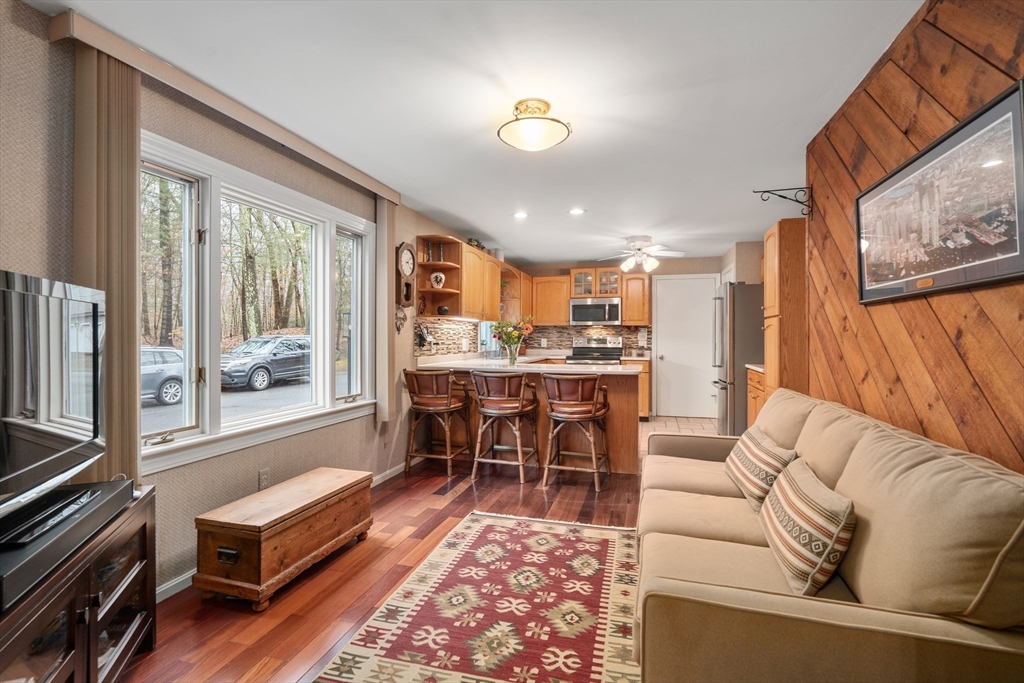 10 Steepletree Ln 10