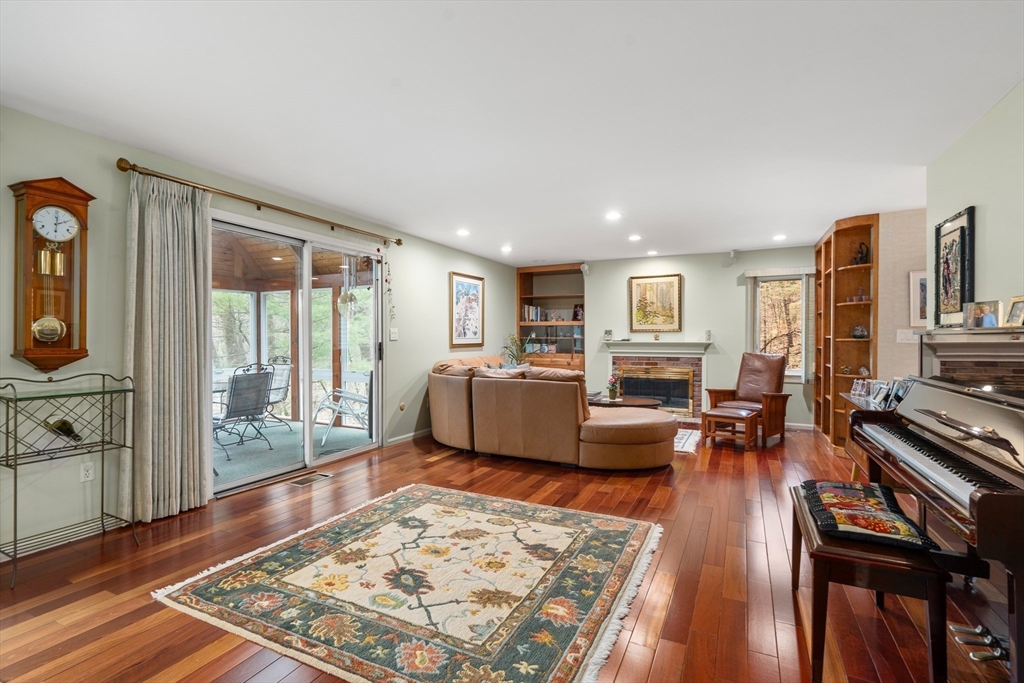 10 Steepletree Ln 10
