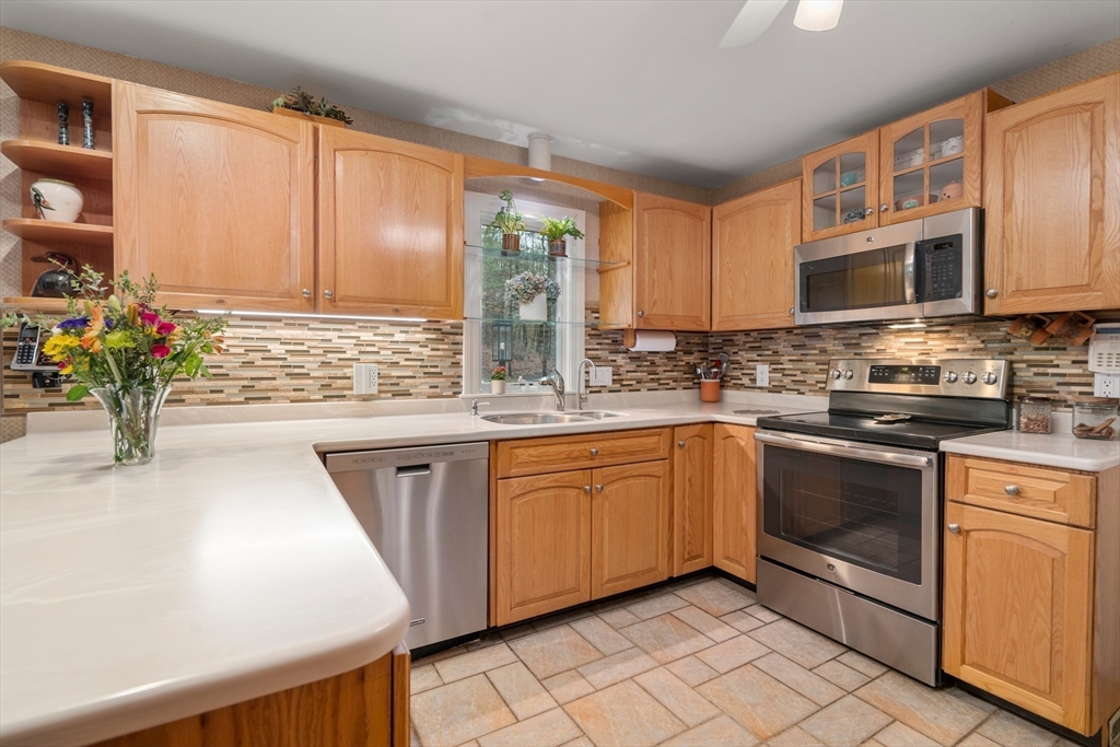 10 Steepletree Ln 10