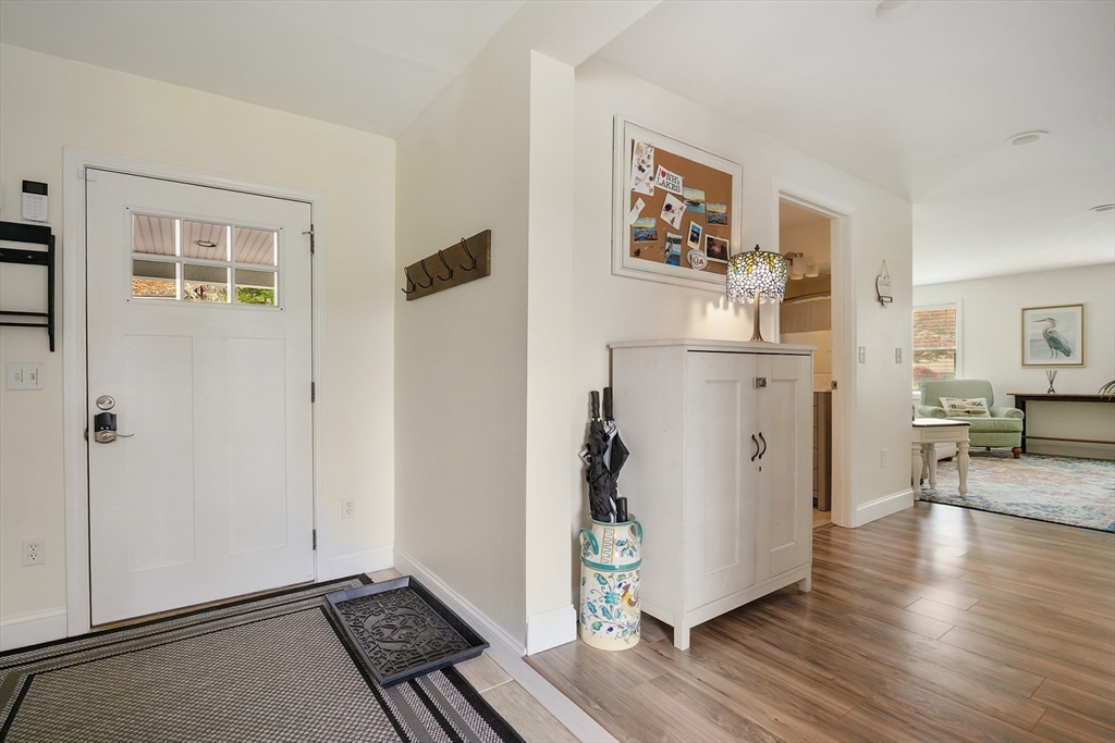 2 Coles Grove Rd