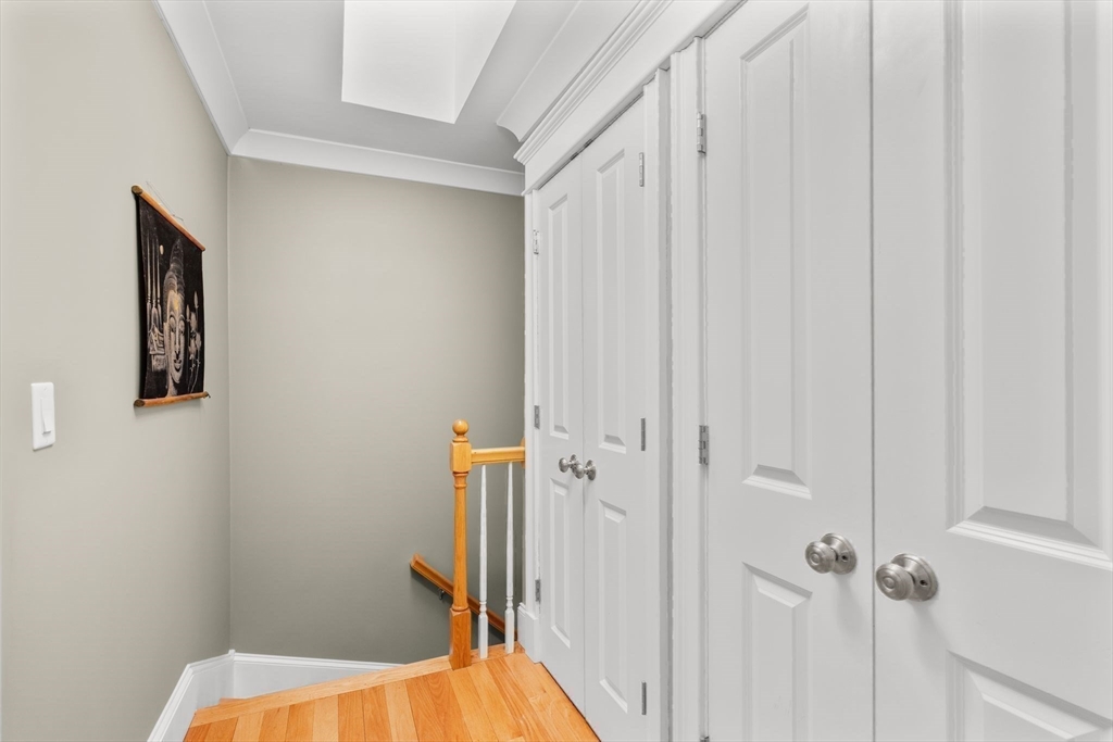 Boston, Massachusetts 02127, United States, 2 Bedrooms Bedrooms, ,2 BathroomsBathrooms,Residential,Pending,105142