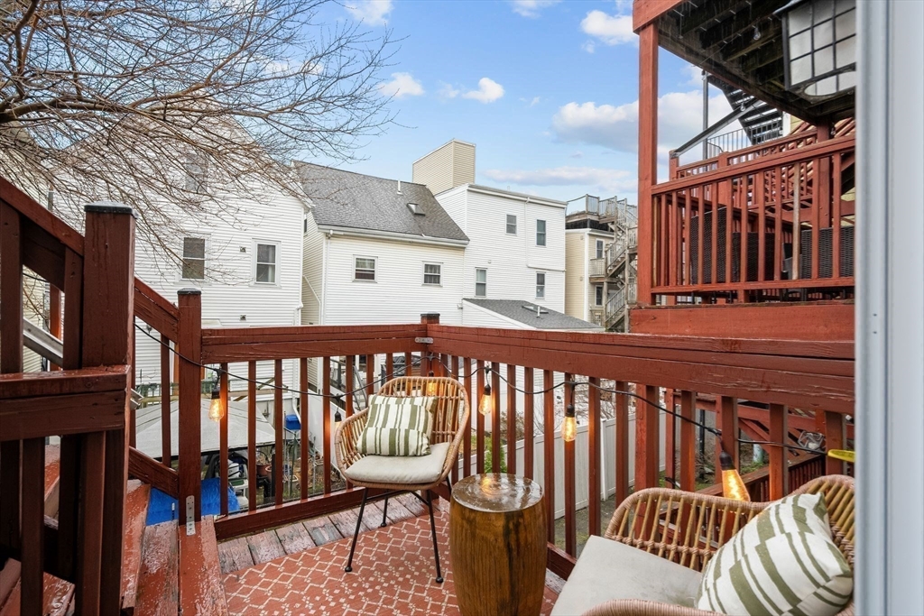 Boston, Massachusetts 02127, United States, 2 Bedrooms Bedrooms, ,2 BathroomsBathrooms,Residential,Pending,105142