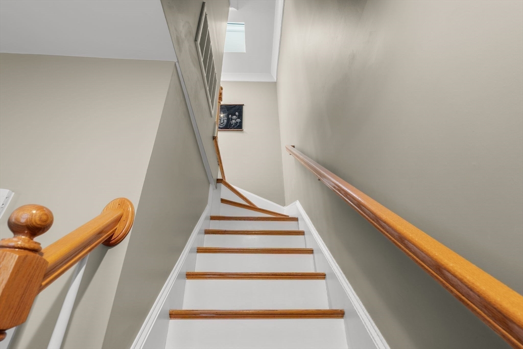 Boston, Massachusetts 02127, United States, 2 Bedrooms Bedrooms, ,2 BathroomsBathrooms,Residential,Pending,105142