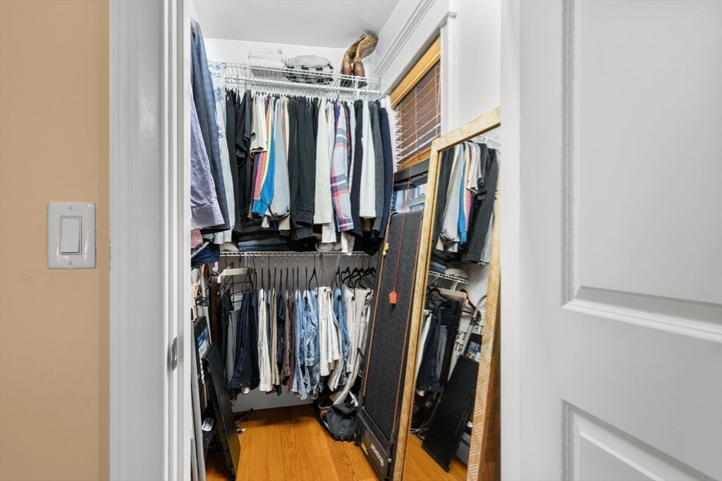 Boston, Massachusetts 02127, United States, 2 Bedrooms Bedrooms, ,2 BathroomsBathrooms,Residential,Pending,105142