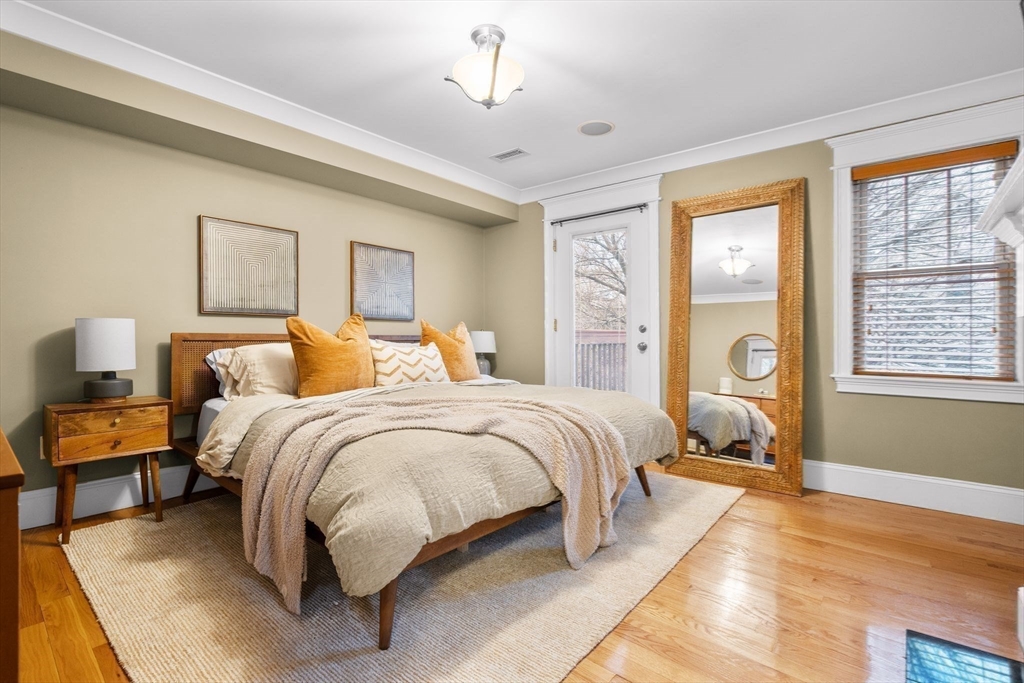 Boston, Massachusetts 02127, United States, 2 Bedrooms Bedrooms, ,2 BathroomsBathrooms,Residential,Pending,105142