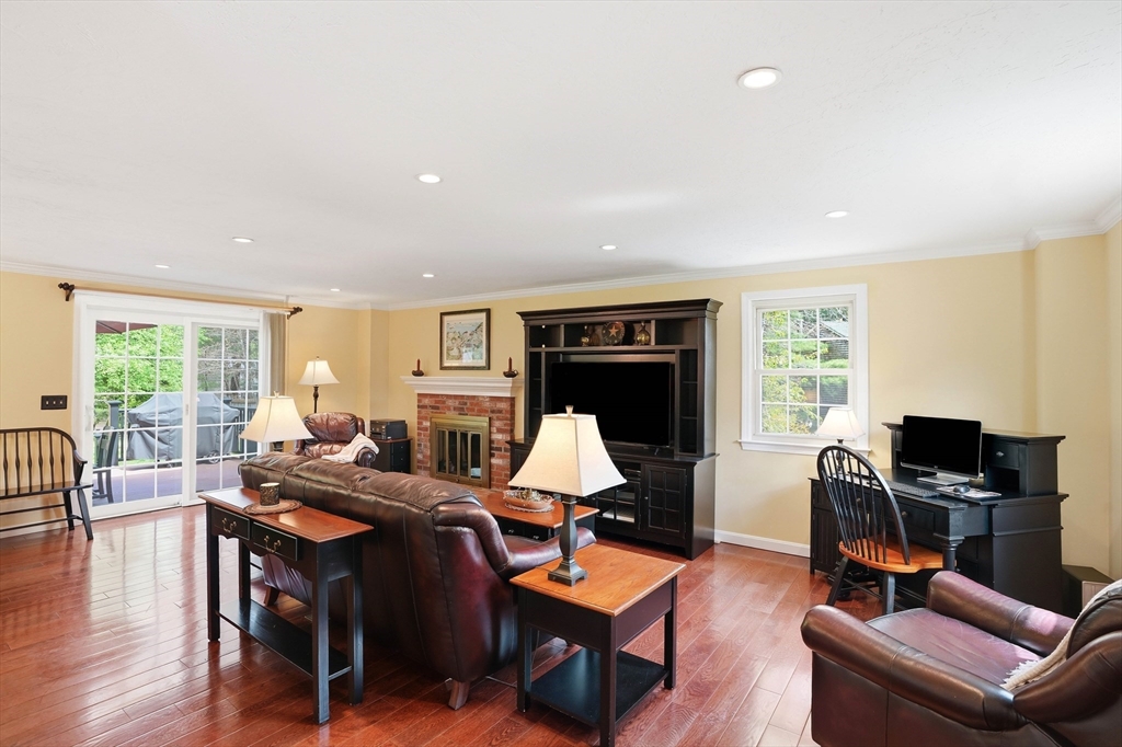 10 Amy Ln, Plymouth, MA, 10 Amy Ln, Plymouth, MA Photo #5