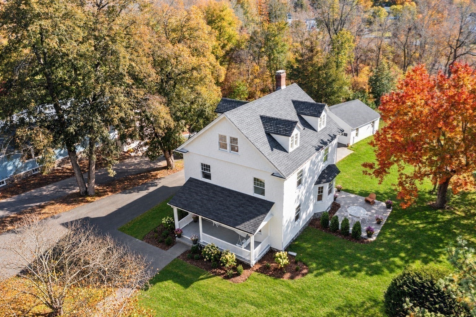 242 Lexington Rd