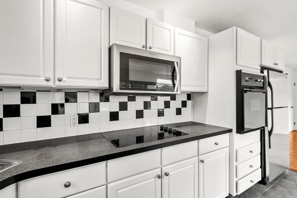 216 Saint Paul St 502