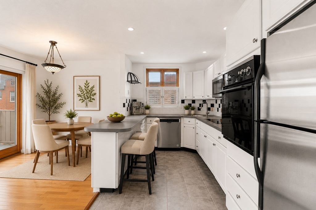 216 Saint Paul St 502