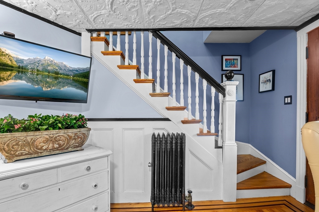 39 Sunnyside Ave