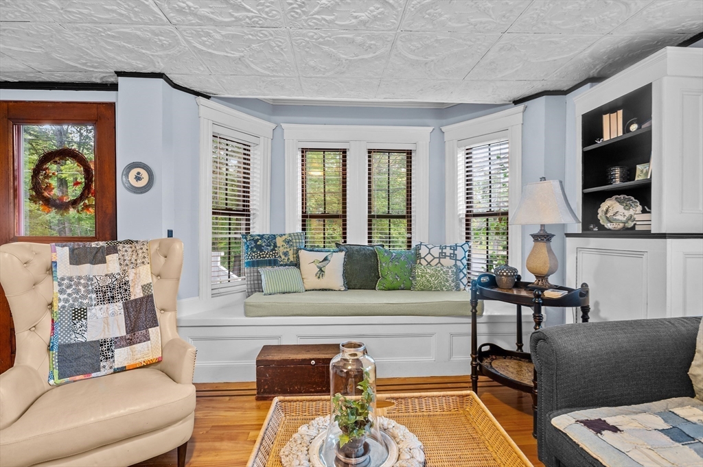 39 Sunnyside Ave