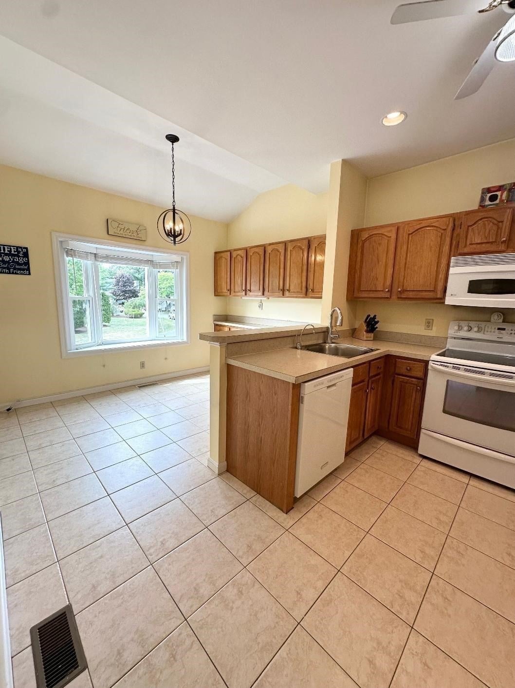 1200 Salem Street #165, Lynnfield, MA, 1200 Salem Street #165, Lynnfield, MA Photo #8