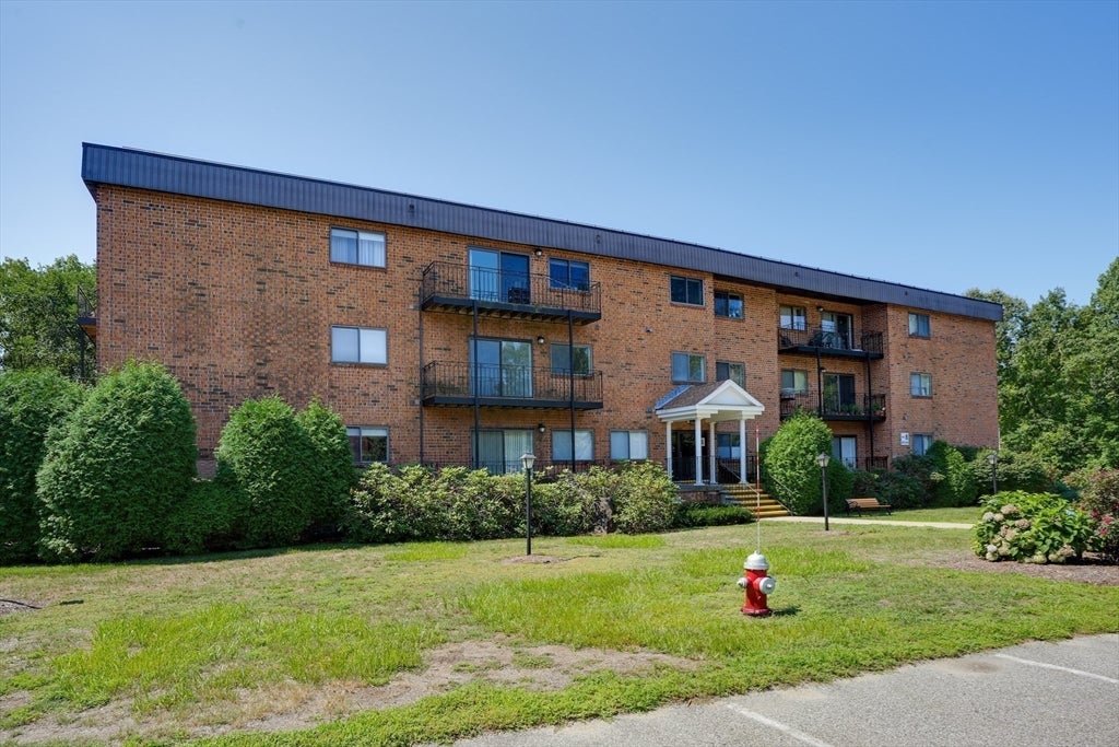 181 Littleton Rd 211