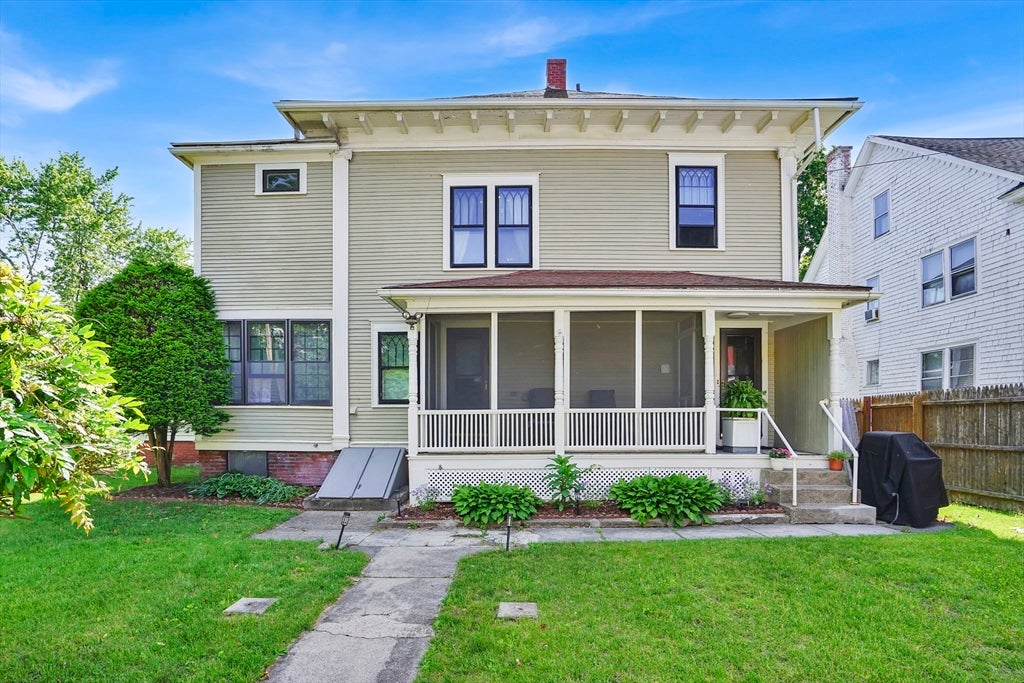 111 Magnolia Ter