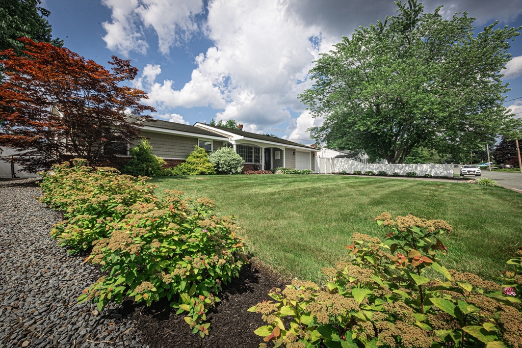95 Nicholson Dr
