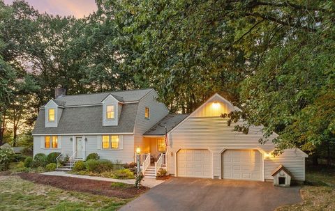 9 Autumn Ln Chelmsford MA 01824