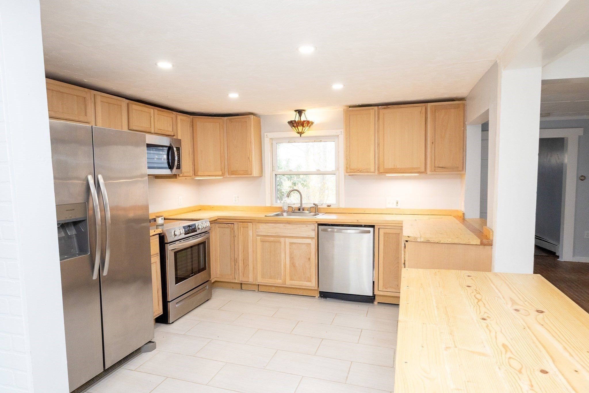 958 Centre St