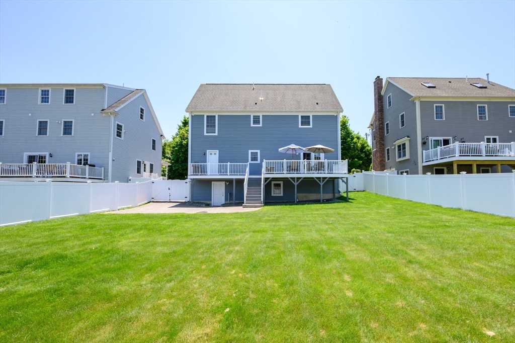 110 Pierce Ave