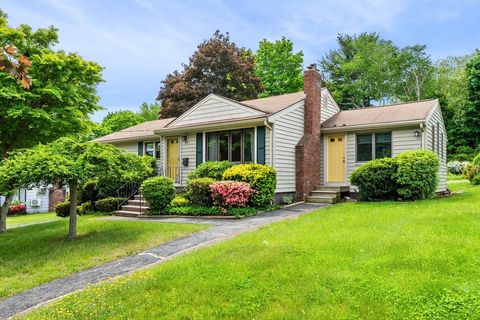 Photo of 29 Patricia Rd, Peabody, MA 01960 (MLS # 73523580)