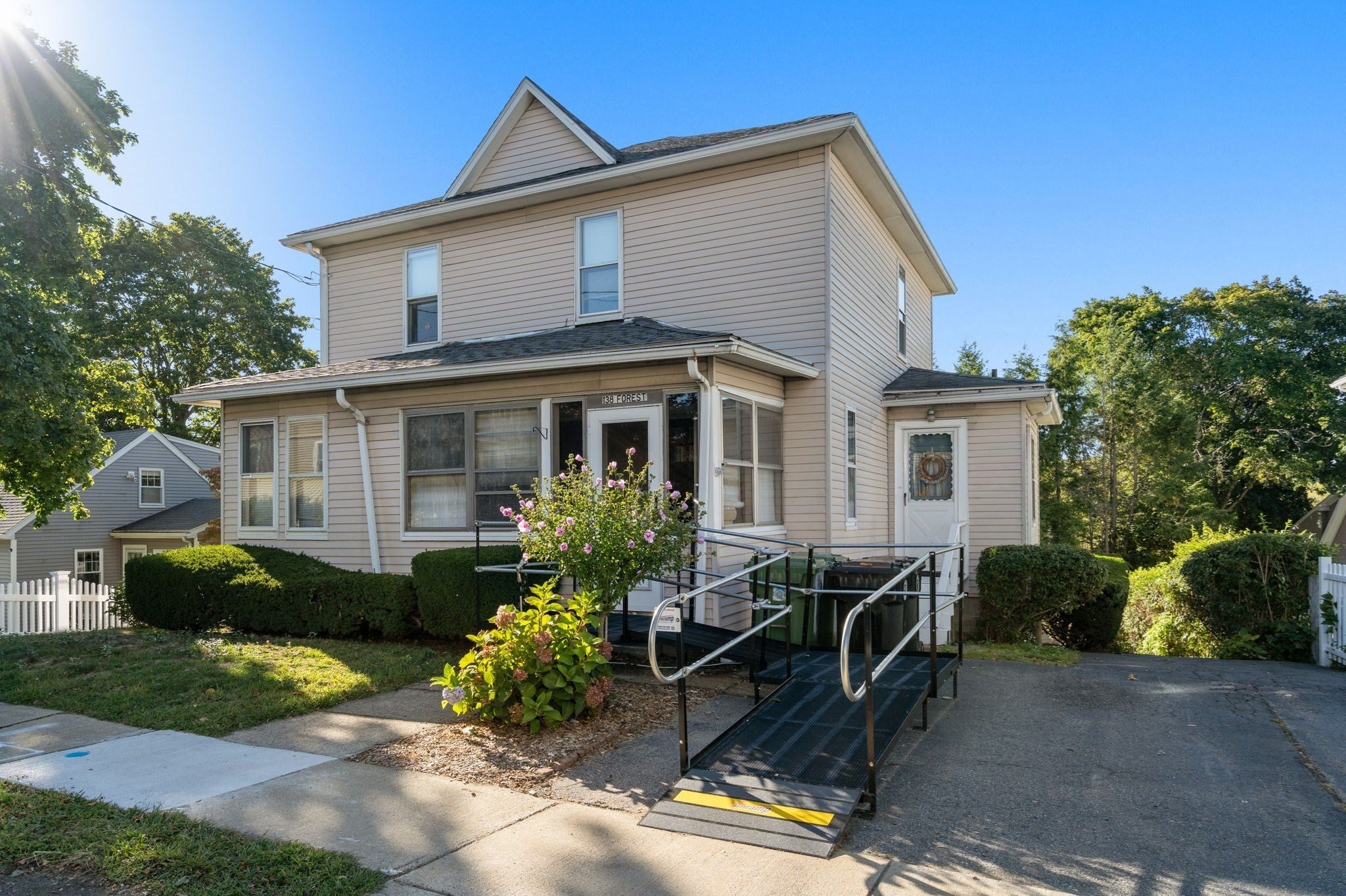 Photo of 138 Forest St, Watertown, MA