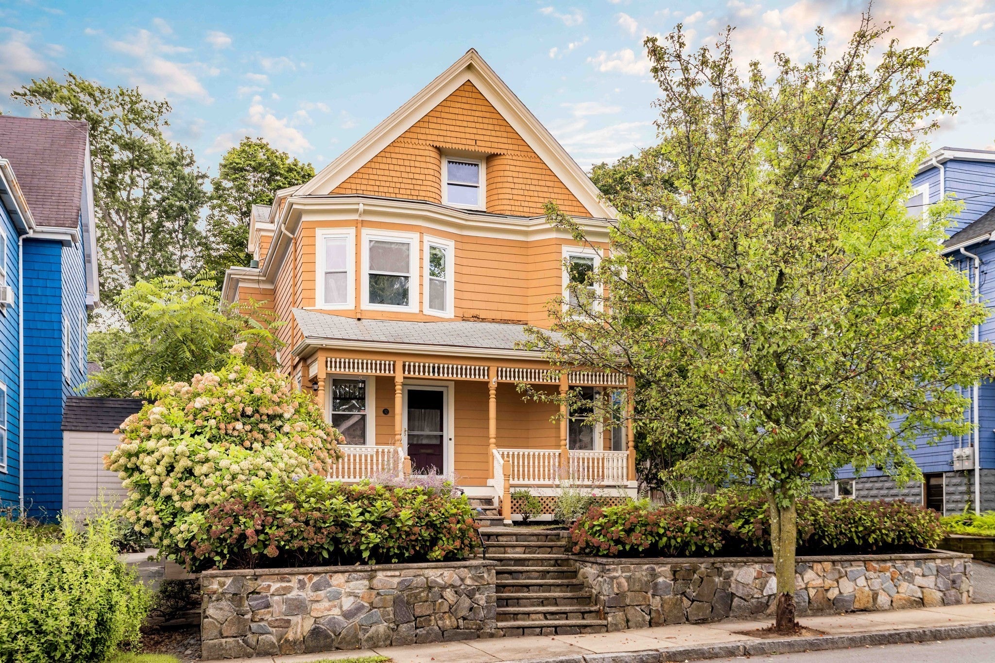 Click for 52 Hillsdale Road #52, Medford, MA slideshow Click for 52 Hillsdale Road #52, Medford, MA slideshow