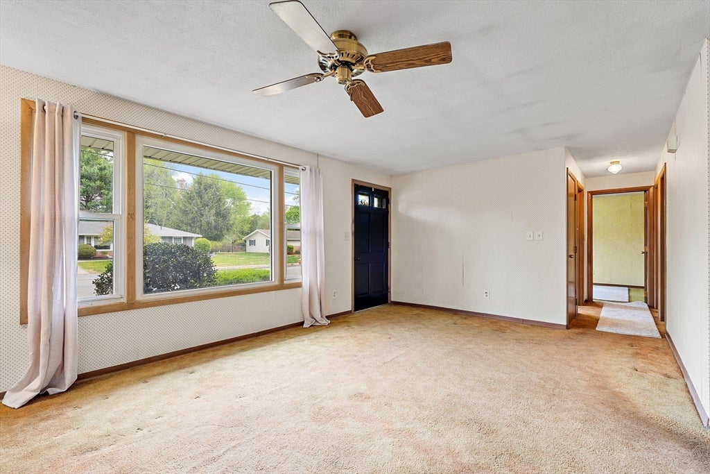 29 Temi Rd, Hudson, MA Photo #5