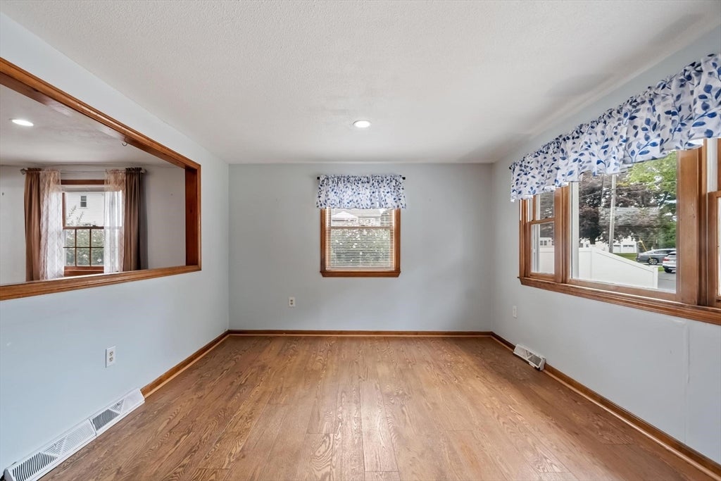170 Townsend Ave, Lowell, MA, 170 Townsend Ave, Lowell, MA Photo #4