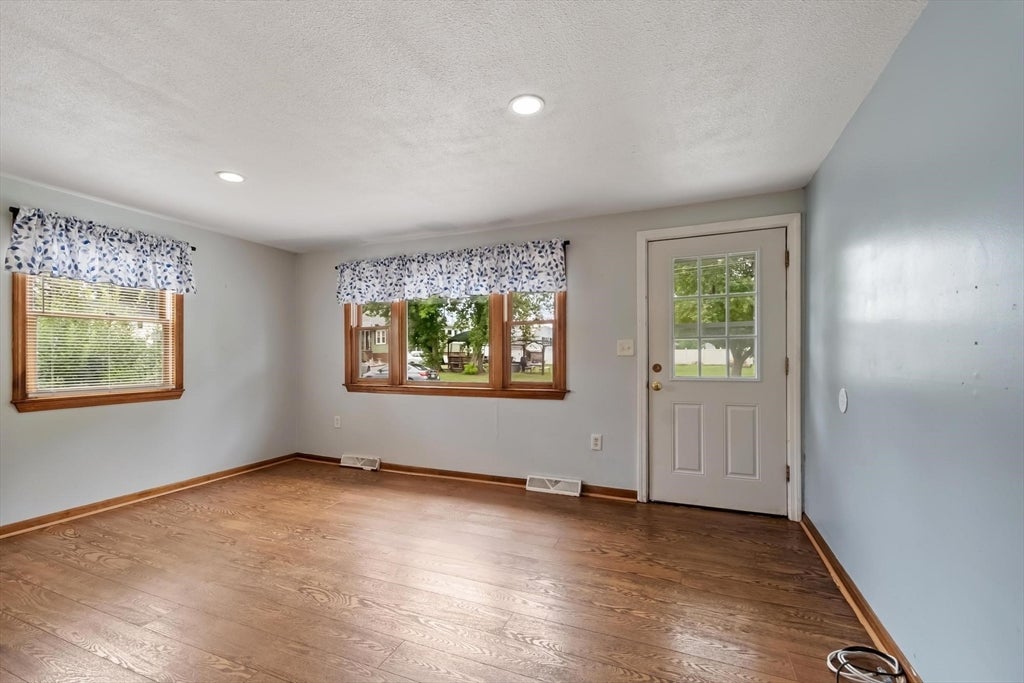 170 Townsend Ave, Lowell, MA, 170 Townsend Ave, Lowell, MA Photo #3