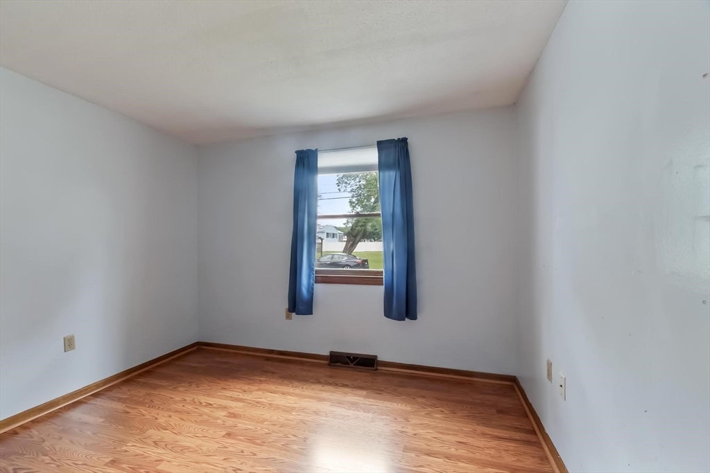 170 Townsend Ave, Lowell, MA, 170 Townsend Ave, Lowell, MA Photo #19