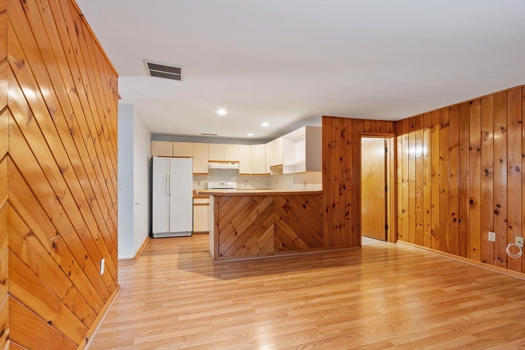 170 Townsend Ave, Lowell, MA, 170 Townsend Ave, Lowell, MA Photo #28
