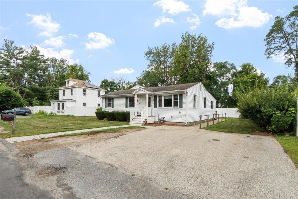 170 Townsend Ave, Lowell, MA, 170 Townsend Ave, Lowell, MA Photo #42