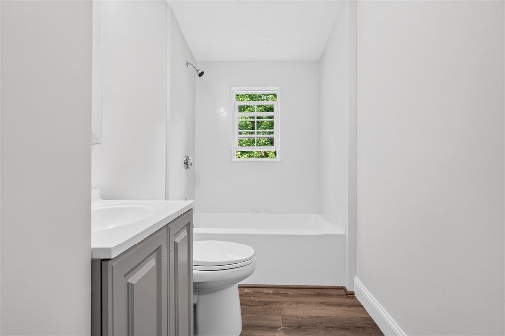 391 Cedar Brook Rd #2, Lynn, MA, 391 Cedar Brook Rd #2, Lynn, MA Photo #10