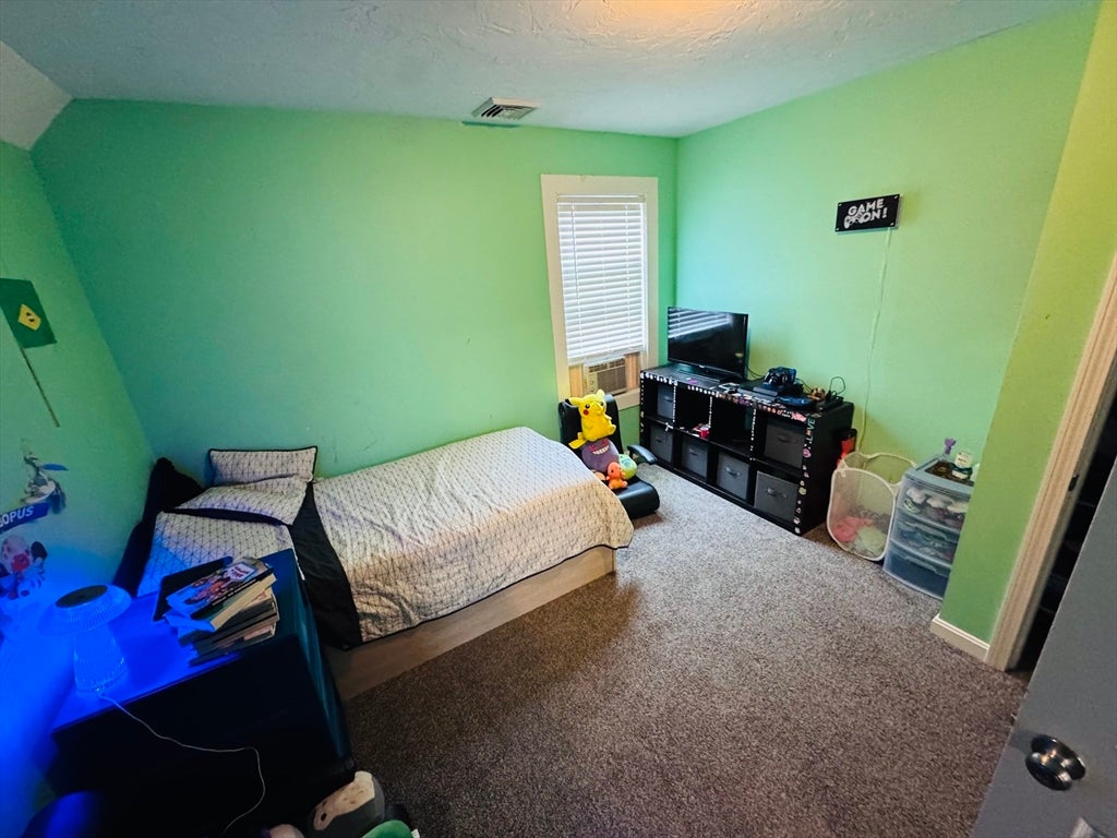 17 Winthrop St, Worcester, MA Photo #26